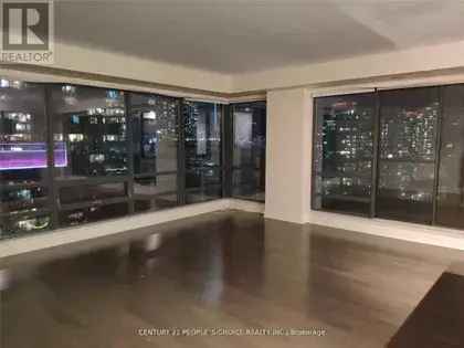 2 rooms apartment of 156 m² in Toronto