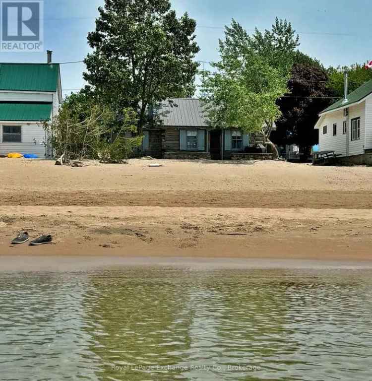 Lake Huron Log Cottage - Panoramic Views and Sandy Shores