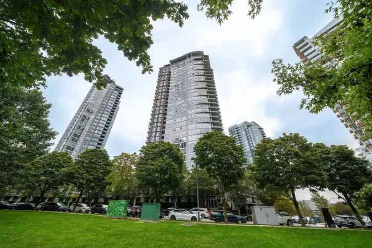 Yaletown Condo with False Creek Views