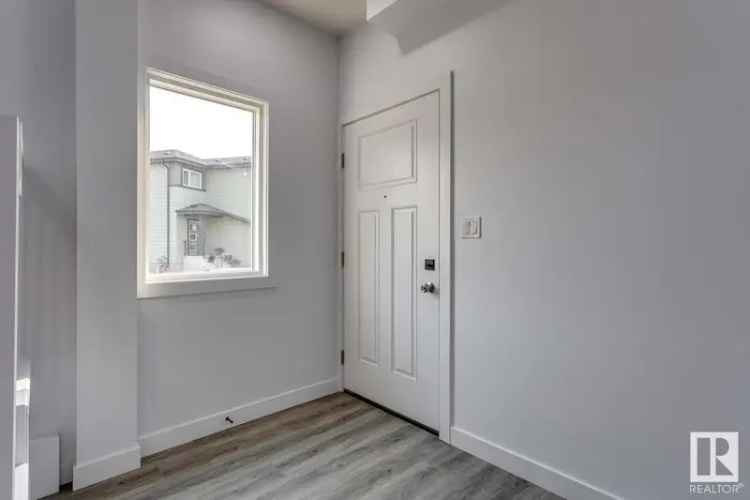 Westhaven 3 Bed 2.5 Bath Townhome - Double Garage - Luxury Finishes