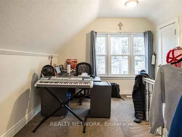 Charming 2-Bed Home Near McMaster University