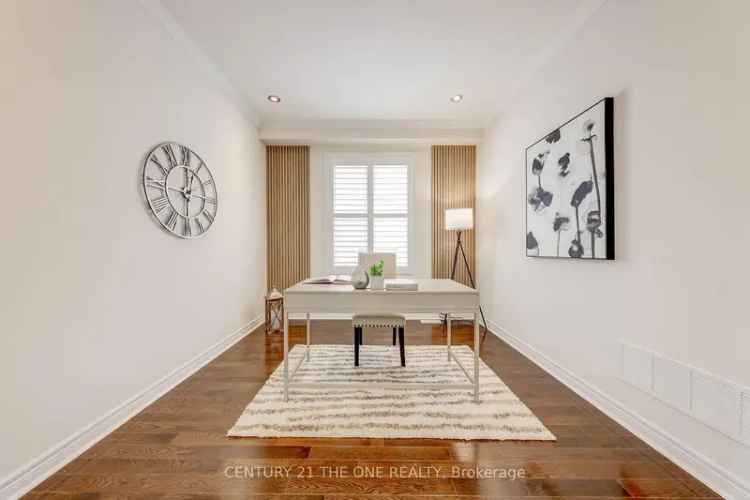 Elegant 5-Bedroom Aurora Family Home - 3201 Sq Ft