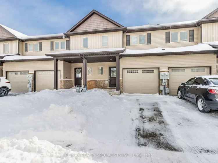 Gorgeous 3 Bedroom Freehold Townhouse Near Niagara College