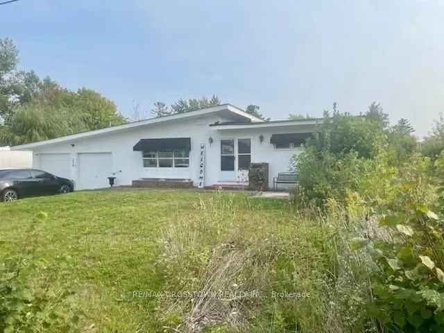 Bright Wasaga Beach Bungalow 3 Bed 1 Bath 2 Car Garage Large Lot