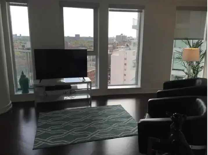 Rent 1 Bedroom Condo in Downtown Ottawa with Amenities