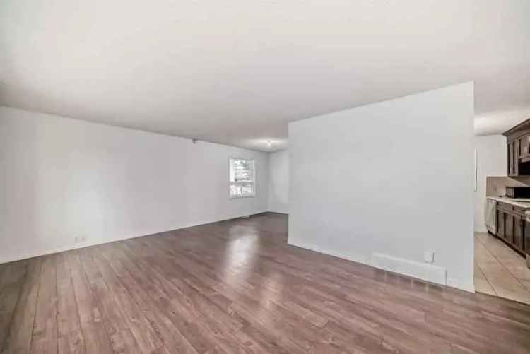 House For Rent in Calgary, Alberta