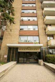 1 Bedroom 429m² Apartment in Toronto West End