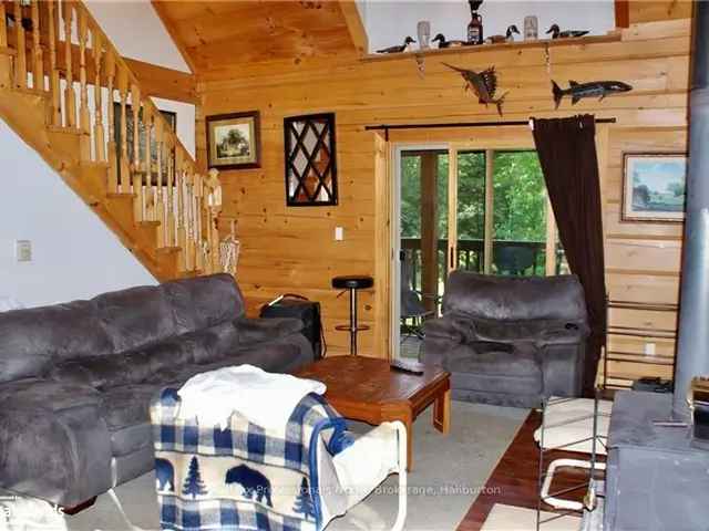 Confederation Log Home with Walkout Basement and Spacious Loft