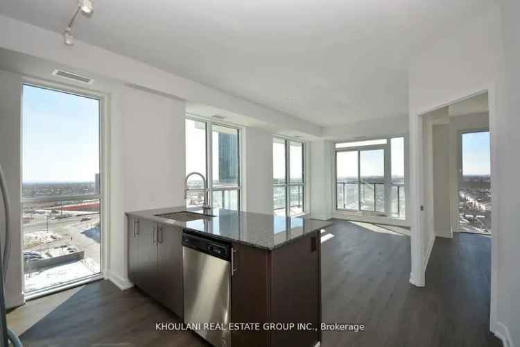 Stunning SW View 2 Bed + Den Condo near Square One