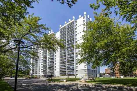 1 room apartment of 805 m² in Mississauga