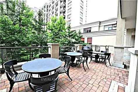 2 Room 1102 m² Luxurious Toronto Condo with Balcony and Unobstructed View