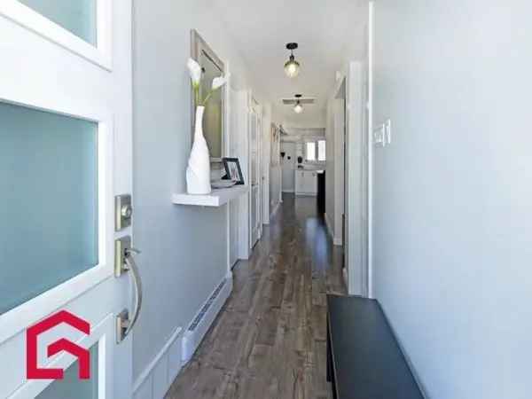 Bungalow for Sale Montérégie 2 Beds 1 Bath Pool