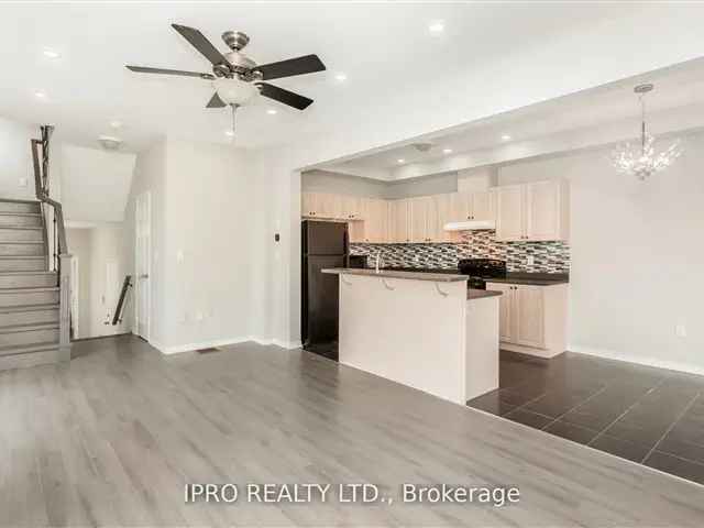 Stoney Creek 3-Bedroom Townhouse Newly Renovated