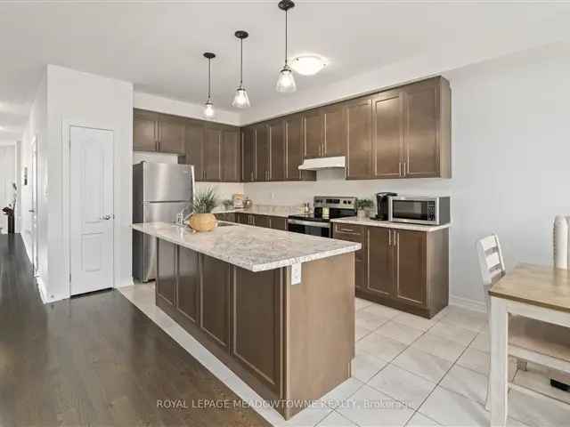 Townhouse For Sale in Guelph/Eramosa, Ontario