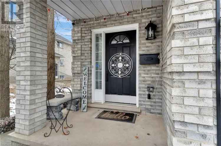 House For Sale in 100, Stone Church Road East, Hamilton, Ontario