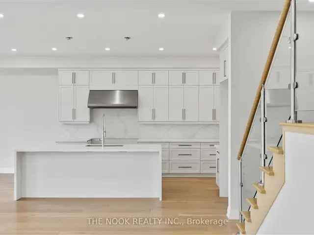 House For Sale in Pickering, Ontario