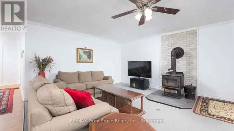 Fully Furnished 4-Bedroom Home on 20 Acres Bruce Peninsula