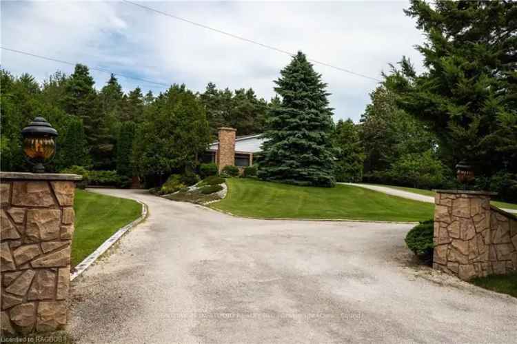 House For Sale in Sauble Beach, Ontario