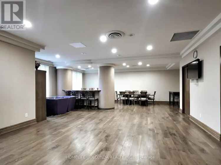 2-Bedroom 2-Bathroom Unit Near Earl Haig S S