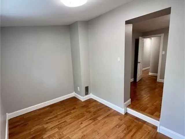 Townhouse For Sale in Ottawa, Ontario