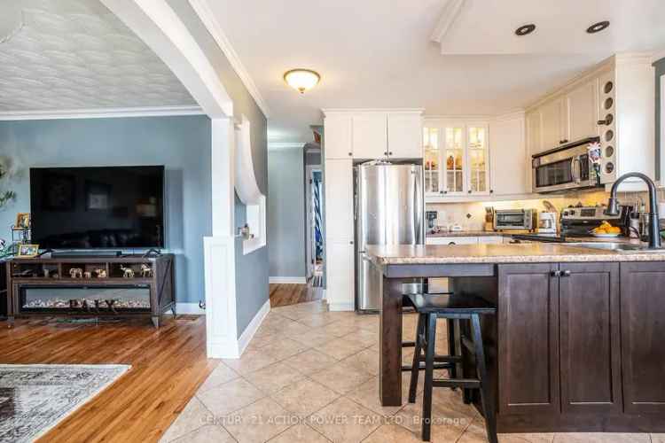 2+1 Bedroom Home in Embrun - Updated Kitchen & More