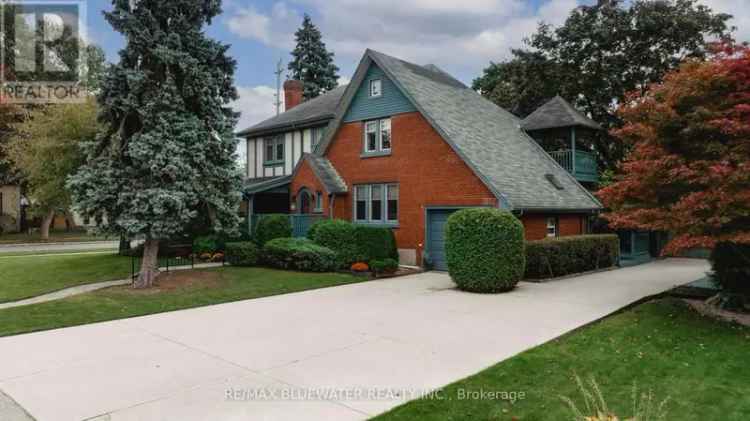 5 Bedroom 3.5 Bath Family Home with Detached Garage