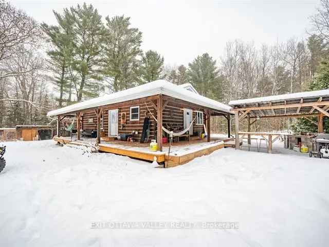 1 Bedroom + Den Bungalow on 1.13 Acres - Rural Privacy