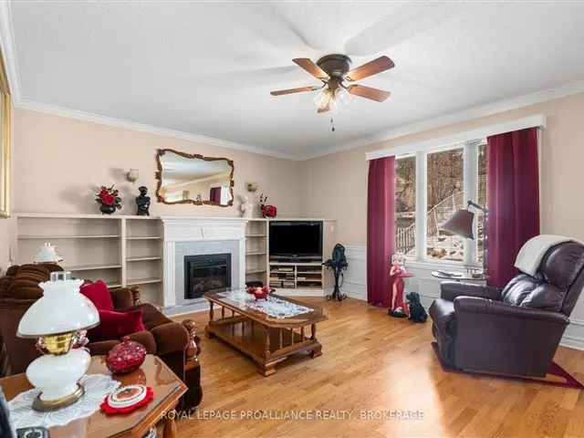 3 Bed 2 Bath Raised Bungalow in Bayridge