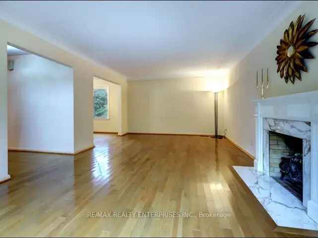 House For Sale in Mississauga, Ontario