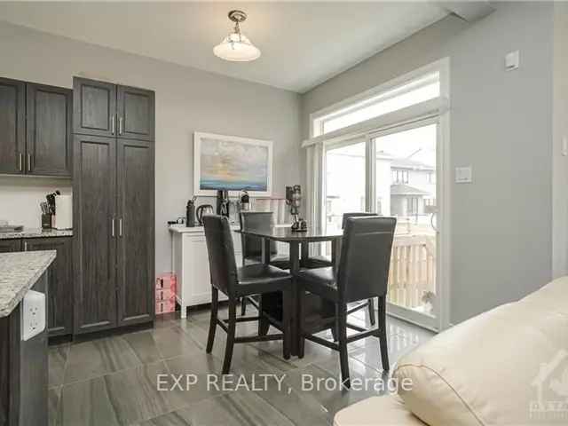 Carleton Place Townhome: Hardwood Floors, Granite Counters, 3 Baths