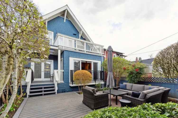 Kitsilano 3-Bedroom Duplex Near Parks and Beaches