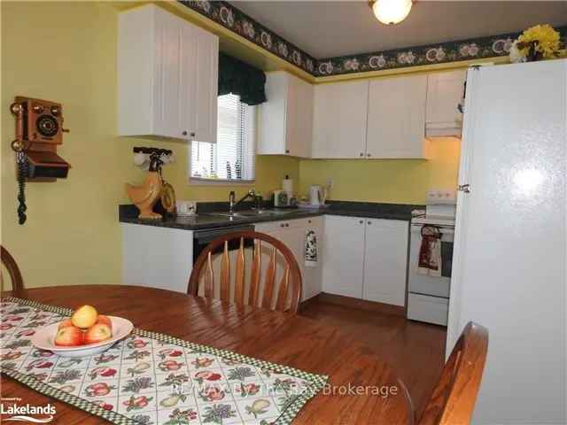 Wasaga Beach Bungalow: 2 Bedroom Home Near Beach and Trails