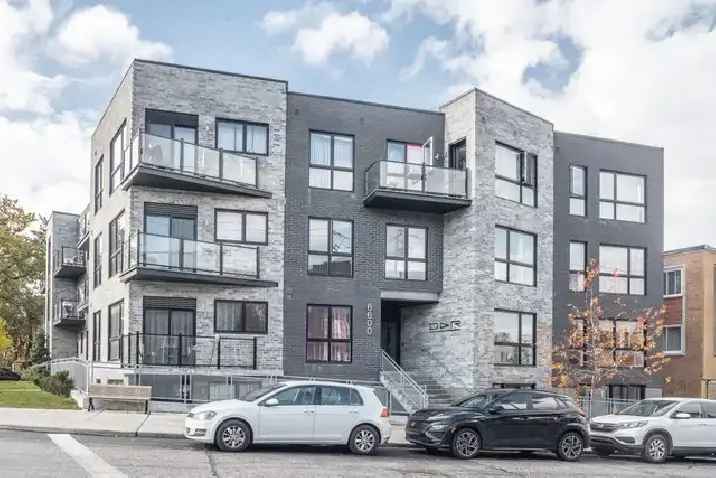 1 Bedroom Den Apartment Near UdeM Montreal