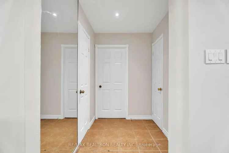 Aurora Village Family Home 4 Beds Legal Apartment Finished Basement