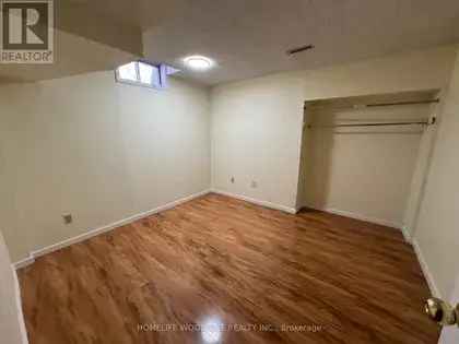 4 Bedroom Basement Apartment 112m2 Toronto