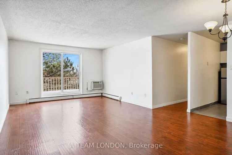 Buy condo in South London with 2 bedrooms and close to amenities