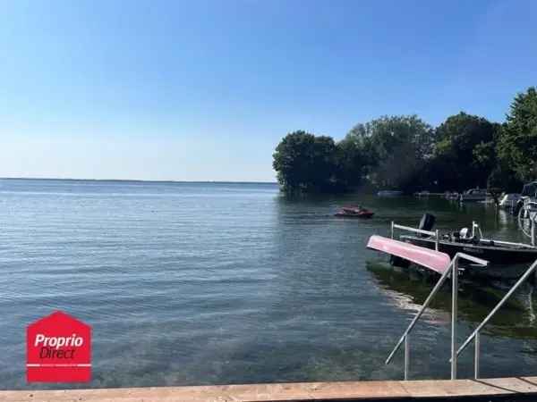 2-Bedroom Summer Cottage on Lac St-Francois Near Golf Club