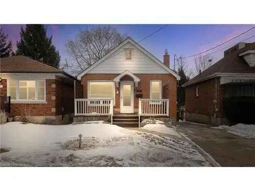 House For Sale In Henderson-Sky Acres, Brantford, Ontario