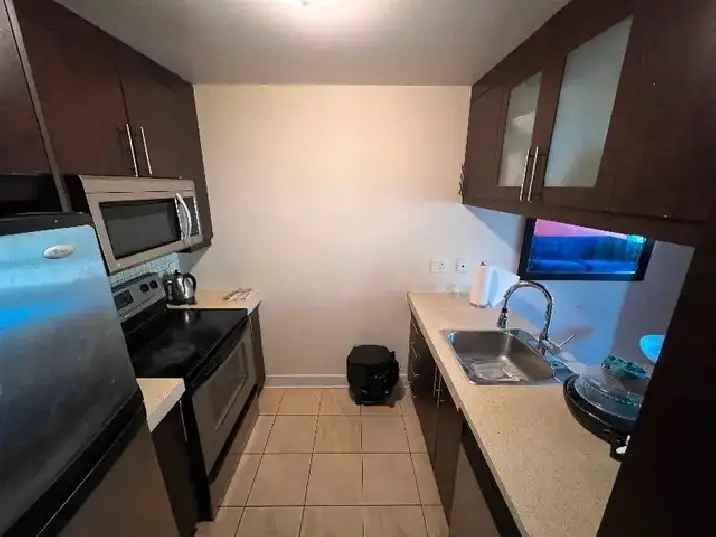 Rent condo room with balcony in Montreal all inclusive