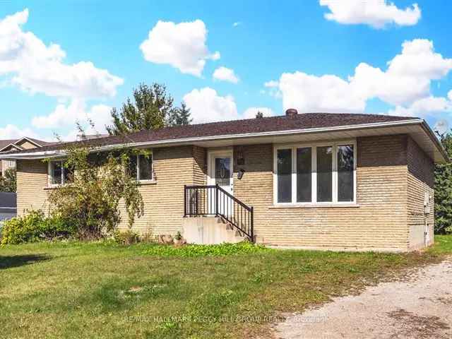 House For Sale in Barrie, Ontario