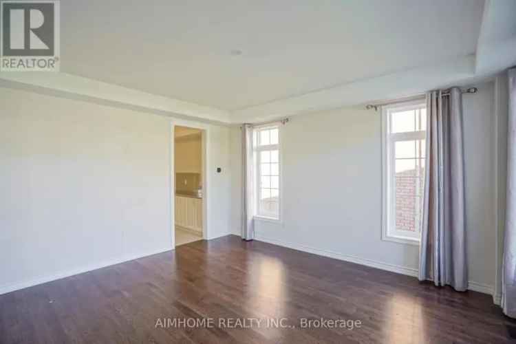 Luxury Newmarket Detached Home 4 1 Bedrooms Open Concept Granite Kitchen