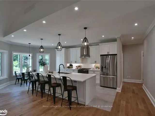 House For Sale in Collingwood, Ontario