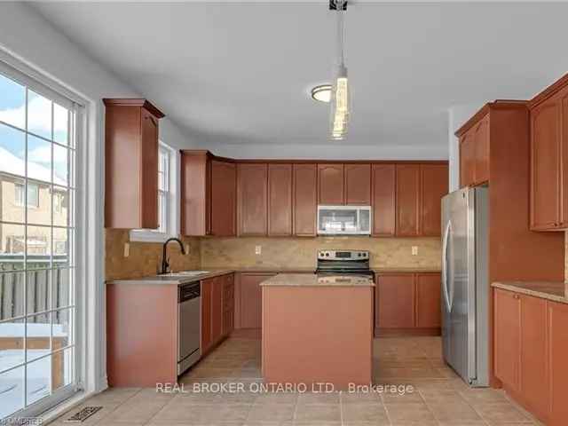 House For Sale in Oakville, Ontario