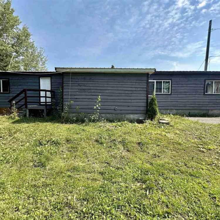 3 Bedroom 1 Bath Home on 2.93 Acres in Blackburn