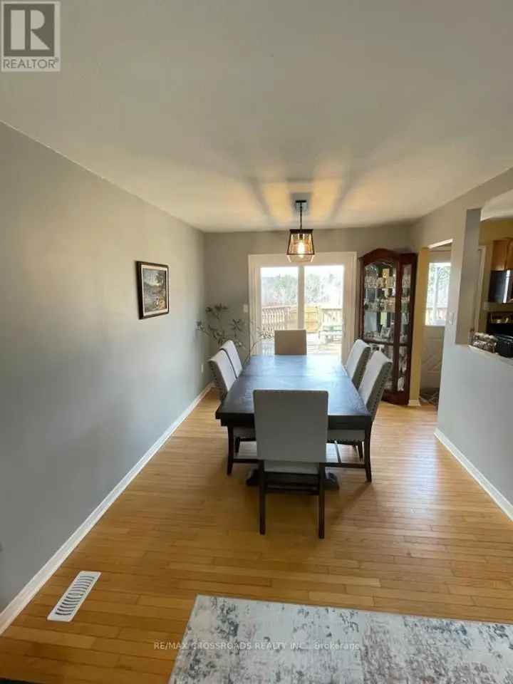 Anten Mills Raised Bungalow 3 1 Bedroom 2 Bath 2 Car Garage