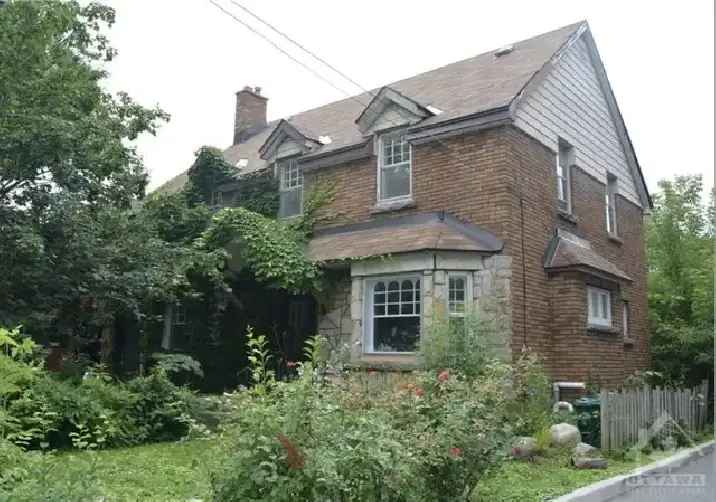 Westboro 4 Bed 1.5 Bath Home Near Beach and Transit