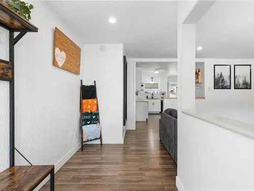 2 Bed 2 Bath Rancher in Nanaimo University District