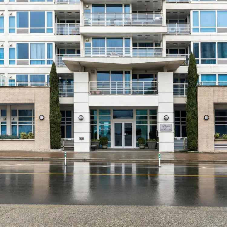 Luxury Oceanfront Townhouse in Nanaimo Downtown