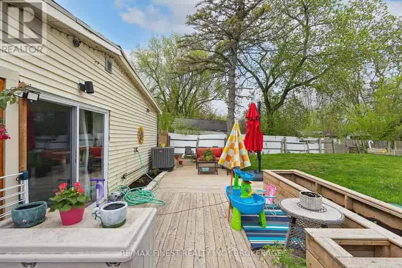 3 Bed Verona Home w In-law Suite Workshop - DIY Opportunity