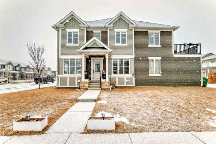 House For Sale in Calgary, Alberta